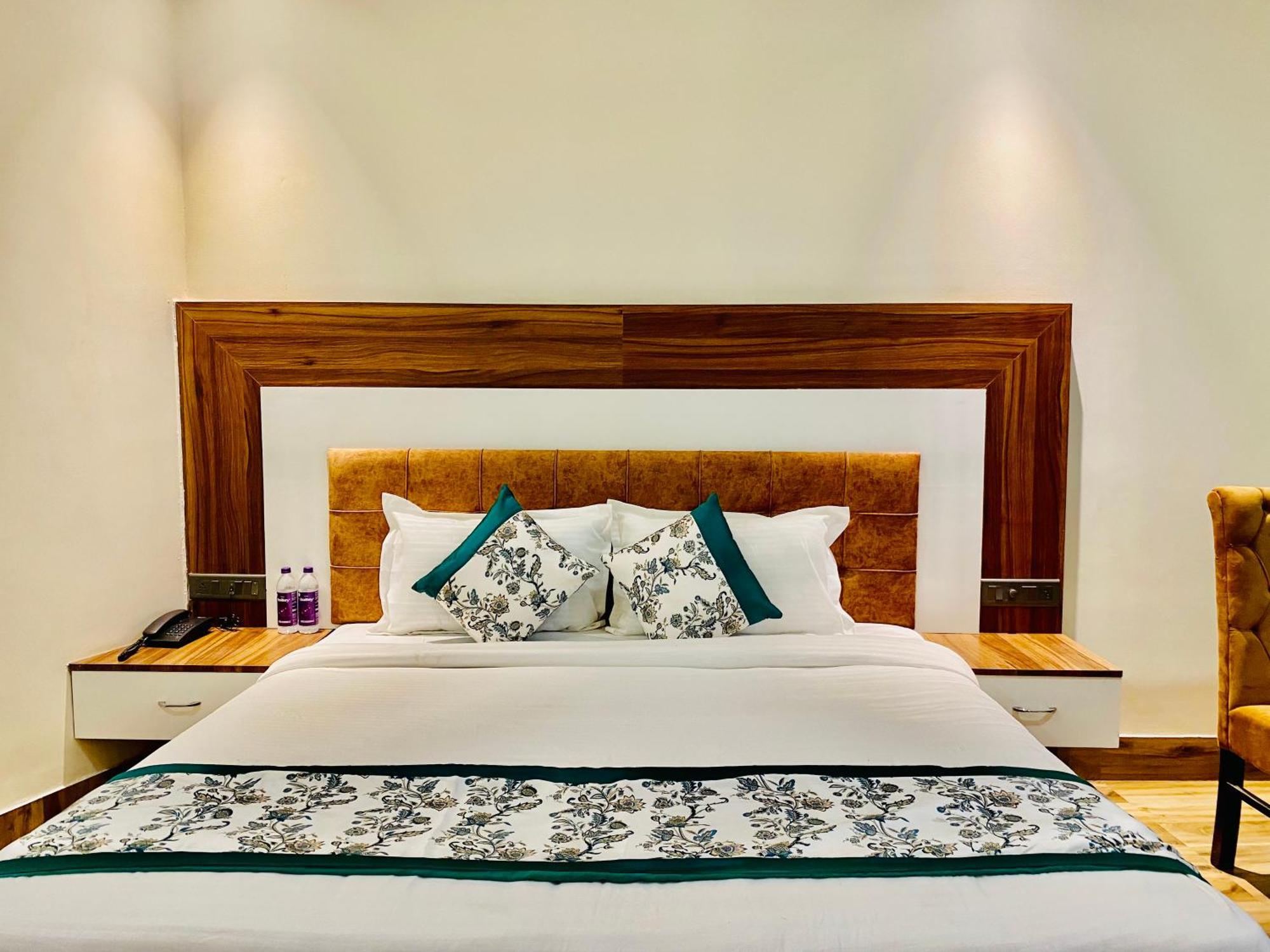 Hotel White House Walking Distance From Golden Temple- With Parking Amritsar Esterno foto