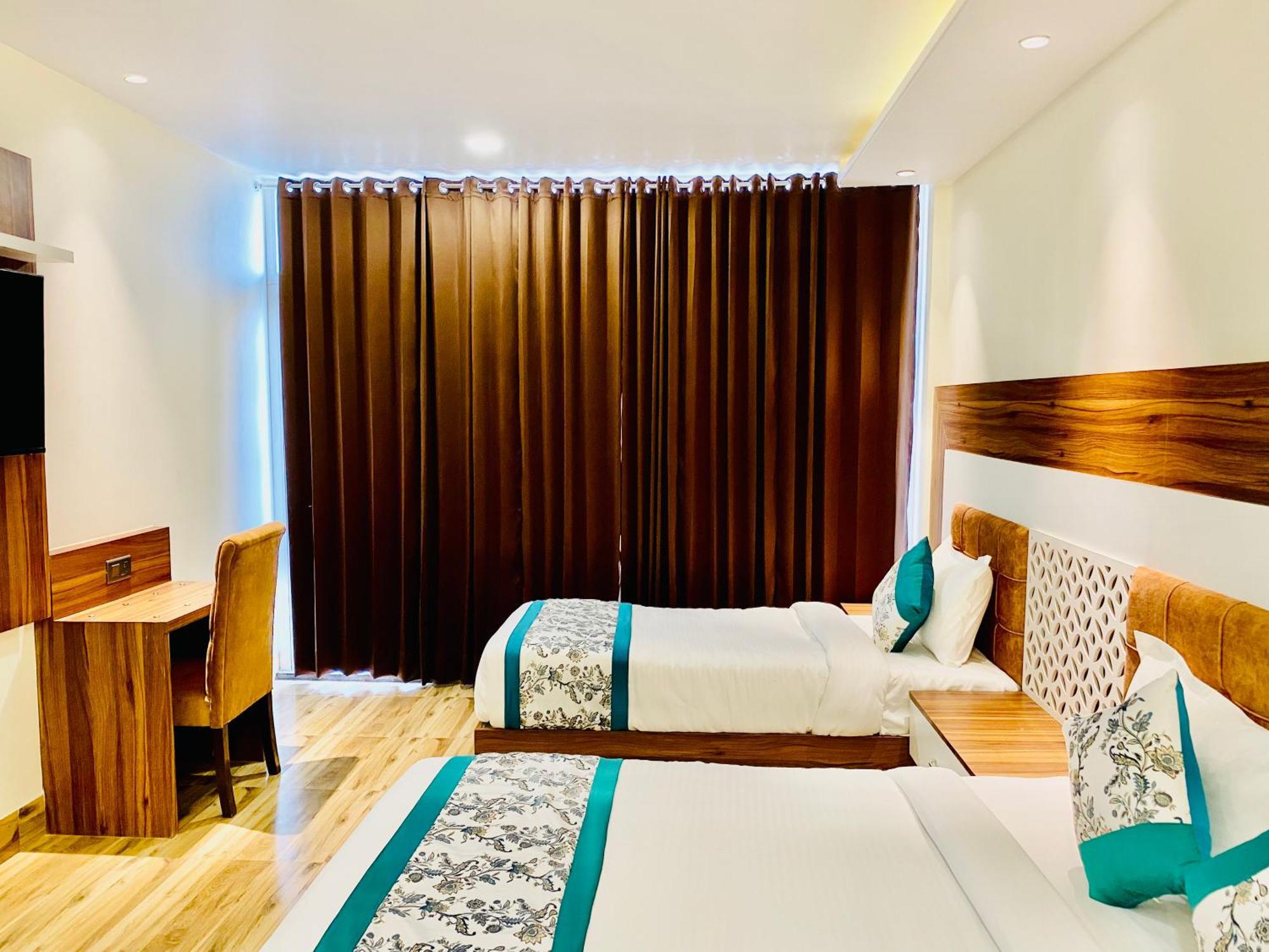 Hotel White House Walking Distance From Golden Temple- With Parking Amritsar Esterno foto