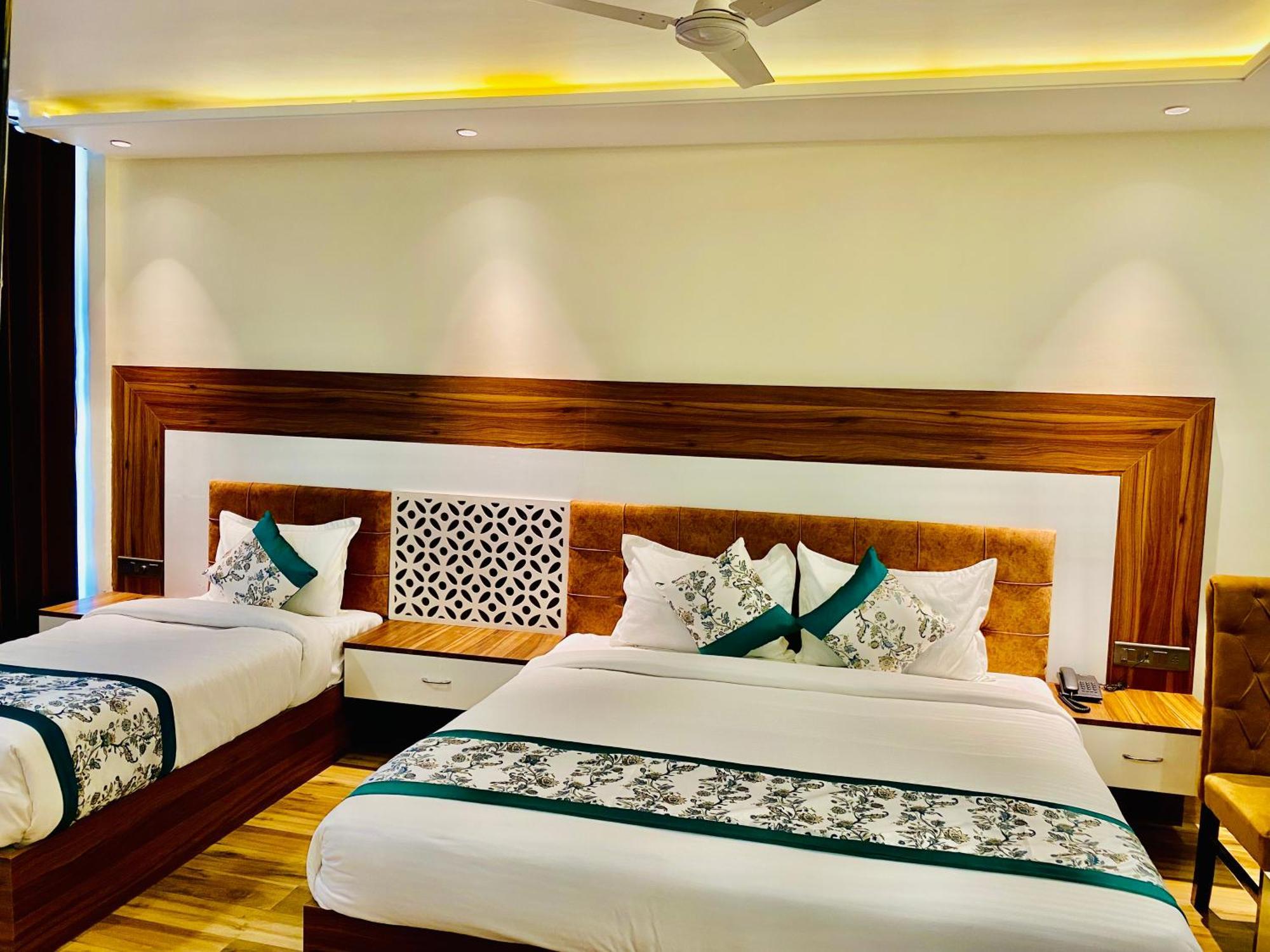 Hotel White House Walking Distance From Golden Temple- With Parking Amritsar Esterno foto