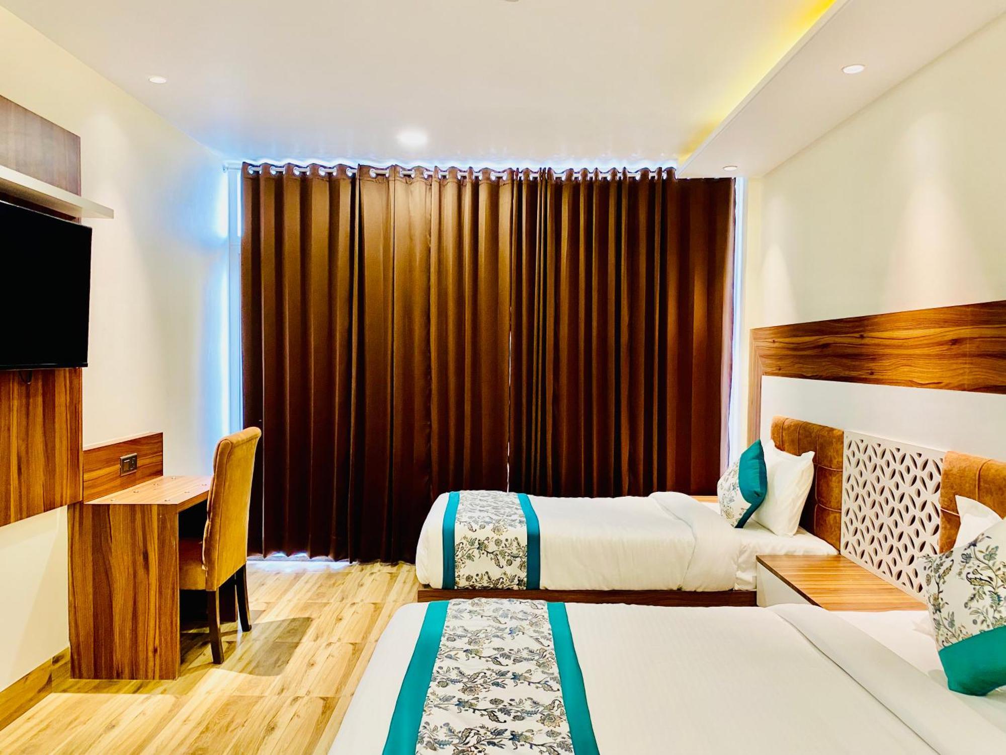 Hotel White House Walking Distance From Golden Temple- With Parking Amritsar Esterno foto