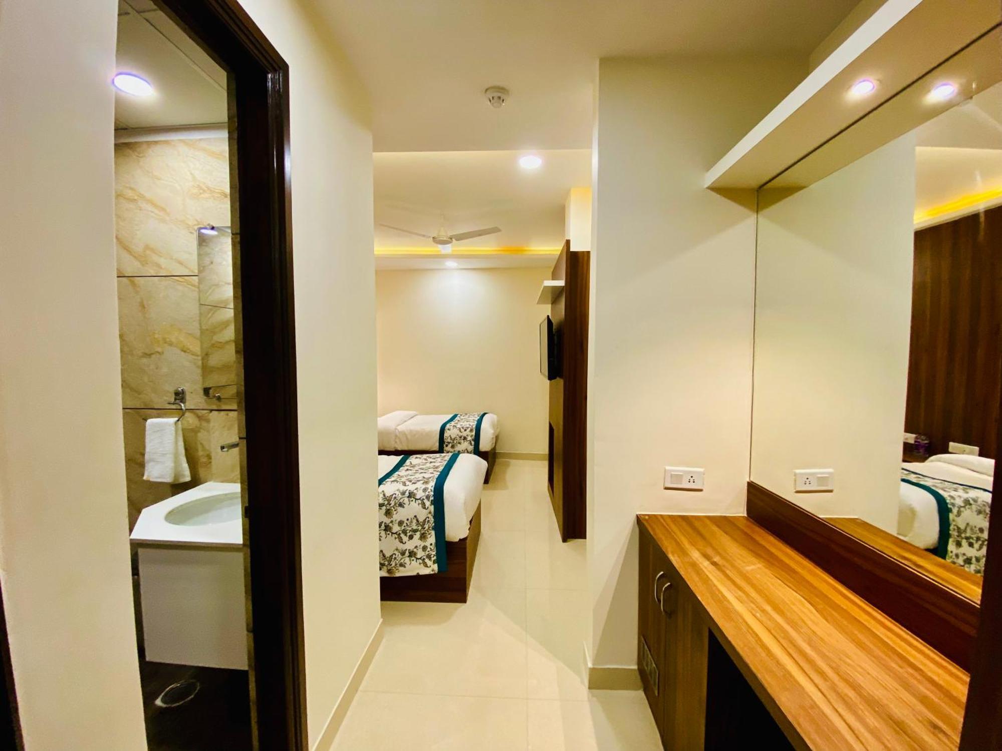 Hotel White House Walking Distance From Golden Temple- With Parking Amritsar Esterno foto